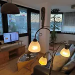 Im Herzen Von Wiesdorf- Blick Auf Bayer-kreuz -appartement Mit 2 Schlafzimmern & 3 Betten-fuer 4 Personen -zentral Gelegen - Friedrich Ebert Platz 5a , 4te Etage -kein Aufzug -lift- Dachterrasse Und Sauna - Kaution Pflicht -