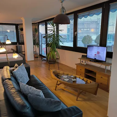 Im Herzen Von Wiesdorf- Blick Auf Bayer-kreuz -appartement Mit 2 Schlafzimmern & 3 Betten-fuer 4 Personen -zentral Gelegen - Friedrich Ebert Platz 5a , 4te Etage - Dachterrasse Und Sauna - Kaution Pflicht - ليفركوزن
