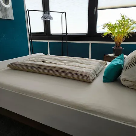 شقة Im Herzen Von Wiesdorf- Blick Auf Bayer-kreuz -appartement Mit 2 Schlafzimmern & 3 Betten-fuer 4 Personen -zentral Gelegen - Friedrich Ebert Platz 5a , 4te Etage - Dachterrasse Und Sauna - Kaution Pflicht -